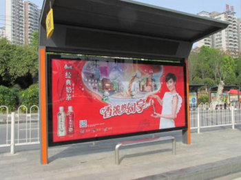 武漢公交候車亭廣告-武漢公交站廣告投放價(jià)格-武漢公交站牌廣告