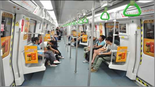 南昌地鐵車內廣告