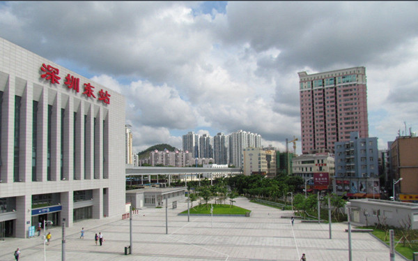 深圳東火車(chē)站有哪些廣告媒體形式?