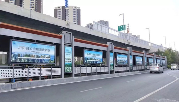 鄭州BRT公交車站臺廣告，展現城市魅力的象征