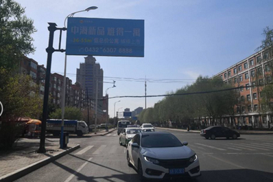 深中路與長江街交匯處交通導向