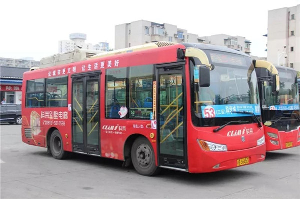 科勒電梯公交車(chē)身廣告