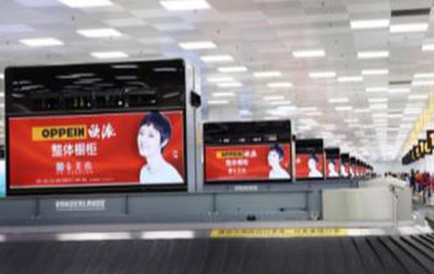 鄭州機場二層國內(nèi)國際到達(dá)行李廳轉(zhuǎn)盤風(fēng)塔燈箱廣告