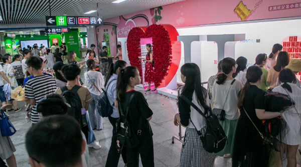 地鐵廣告互動(dòng) 地鐵廣告互動(dòng)