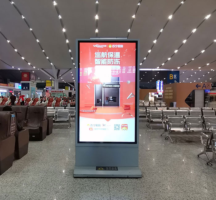 深圳北站刷屏機(jī)廣告1