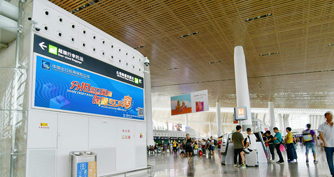 T4二層出發(fā)大廳風塔燈箱 T4二層出發(fā)大廳風塔燈箱