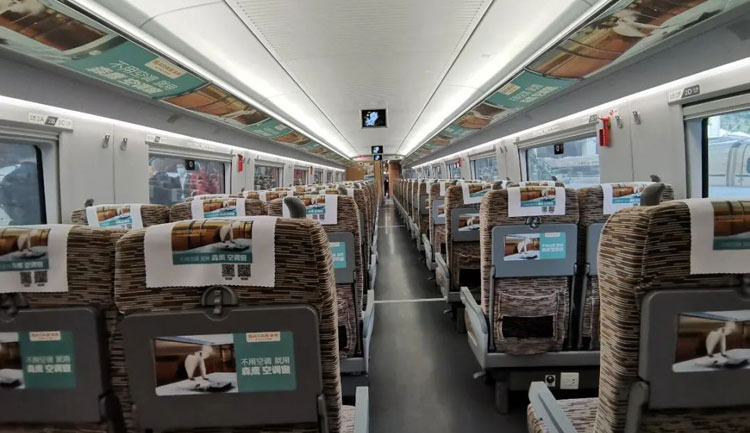 森鷹高鐵列車(chē)小桌板、頭枕巾廣告