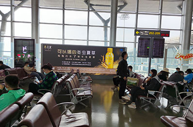 貴陽機(jī)場(chǎng)T2航站樓候機(jī)廳燈箱廣告