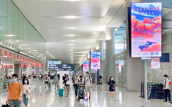 阿拉善文旅上海機場廣告2