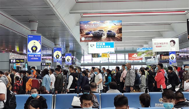 貴陽高鐵站候車大廳中有哪些燈箱媒體？