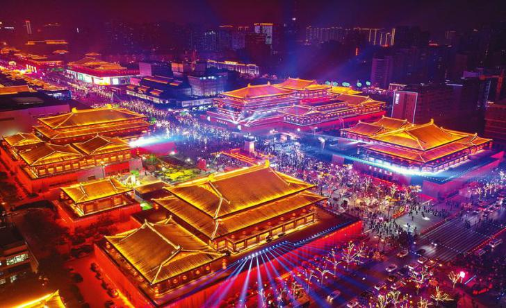 #一人一個(gè)愛(ài)上西安的理由#大唐不夜城步行街戶(hù)外LED廣告效果震撼