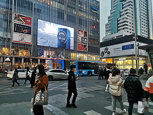 無錫云蝠大廈LED大屏廣告價(jià)格多少錢？無錫商圈LED戶外大屏廣告