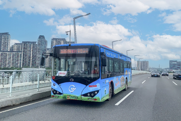 廣州公交車身廣告價(jià)格多少錢？廣州巴士廣告線路優(yōu)勢