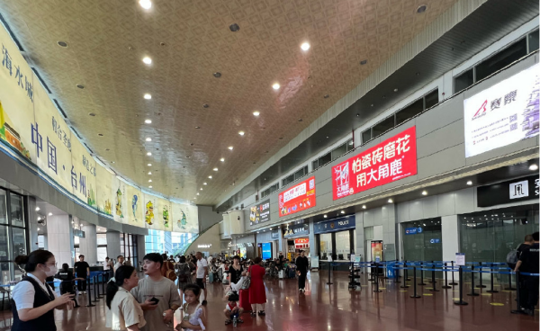 臺(tái)州路橋機(jī)場最大廣告牌價(jià)格多少錢？臺(tái)州機(jī)場廣告面積位置優(yōu)勢
