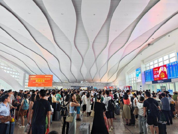連云港高鐵站廣告價(jià)格？連云港站高鐵LED廣告大屏廣告牌位置優(yōu)勢(shì)