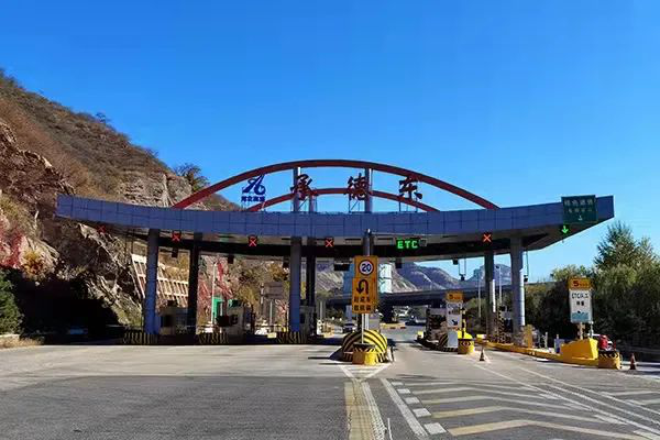 承德高速收費(fèi)站廣告價(jià)格多少錢？承德高速收費(fèi)站廣告站點(diǎn)位置？