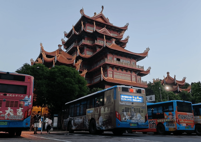 福州公交車廣告價(jià)格多少錢？福州公交車身廣告巴士廣告線路優(yōu)勢(shì)
