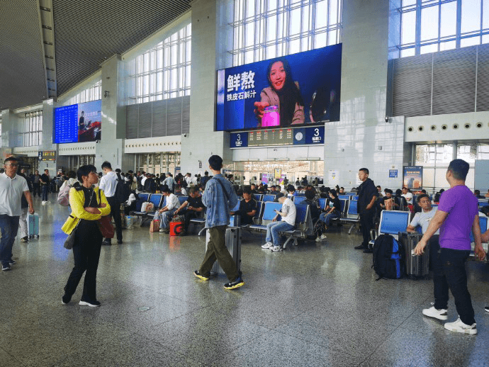 溫州南站廣告價格收費多少錢？溫州南高鐵站春運候車大廳廣告位