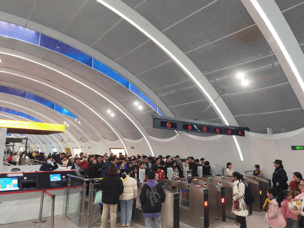 貴陽地鐵3號(hào)線廣告價(jià)格收費(fèi)多少錢，貴陽地鐵廣告3號(hào)線有哪些？