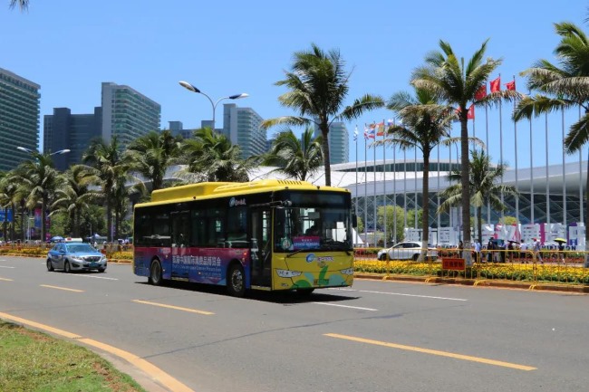 海口公交車身外包車貼展會案例圖，?？诠话褪寇嚿韽V告價格收費