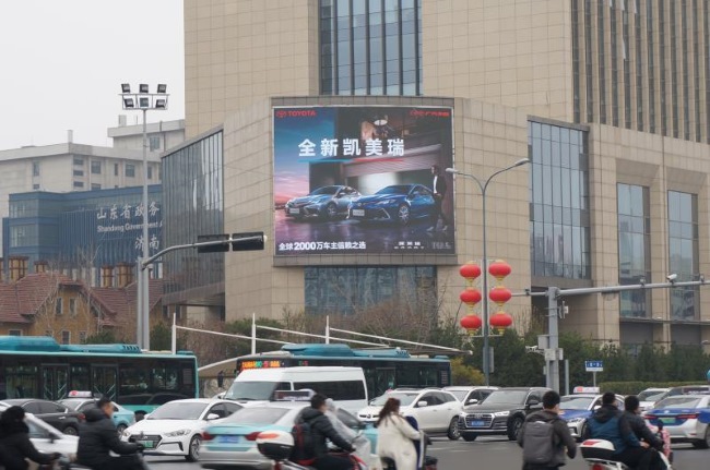 濟南東泰凱悅路口萬科海晏門外墻LED大屏廣告，濟南戶外大屏廣告價格
