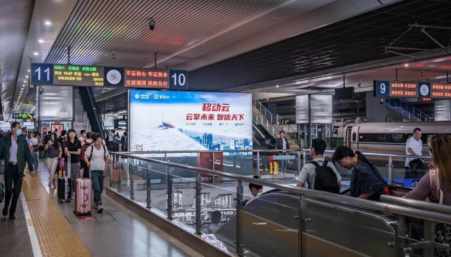 上海虹橋火車站燈箱站臺層廣告牌投放優(yōu)勢，上海虹橋高鐵廣告價格