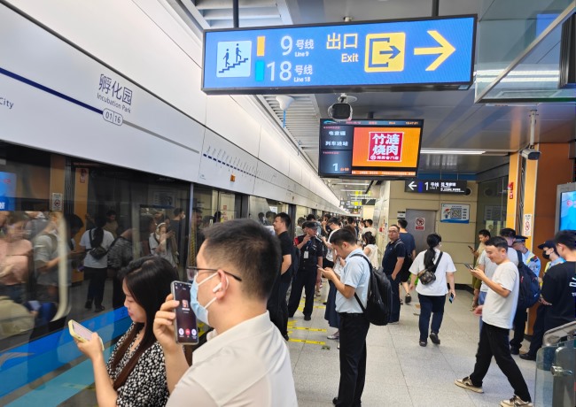 成都地鐵車廂電視小屏站臺(tái)列車廣告，成都地鐵視頻電子屏廣告價(jià)格
