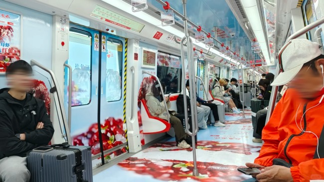 南通地鐵車廂創(chuàng)意全景內(nèi)包車廣告餐飲案例，南通地鐵列車廣告價(jià)格