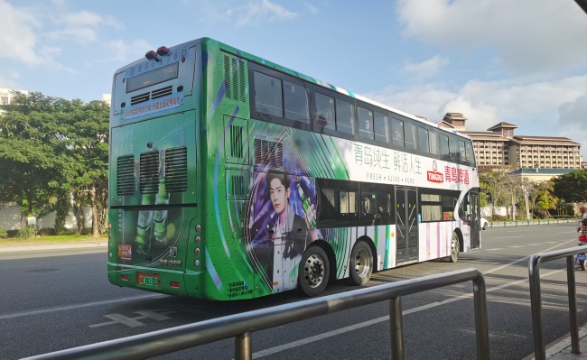 三亞公交車雙層巴士廣告價(jià)格，三亞雙層旅游觀光公交車身廣告投放