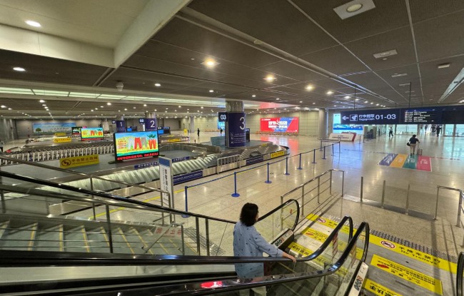 合肥新橋機(jī)場到達(dá)行李轉(zhuǎn)盤聯(lián)排LED大屏，合肥機(jī)場LED廣告價格