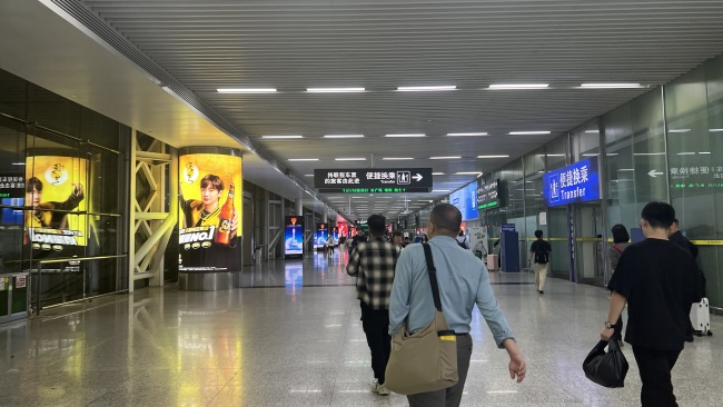 深圳北高鐵站出站通道LED廣告投放，深圳北站到達(dá)廣告價(jià)格