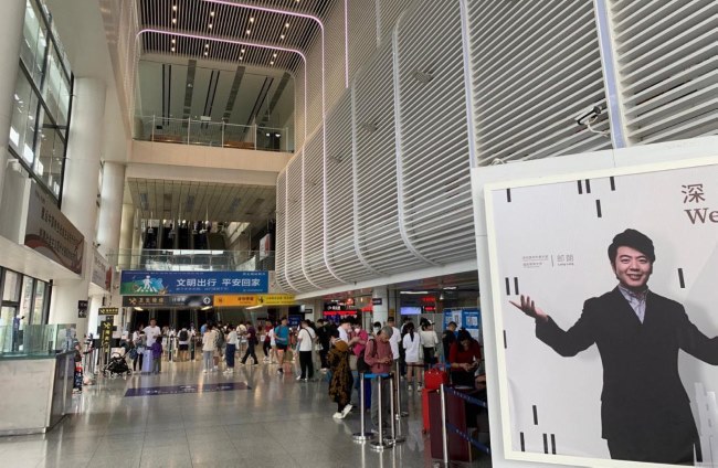 深圳福田口岸有哪些廣告位？怎樣選擇更有效果？