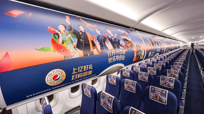 華夏航空行李架頭枕巾廣告投放，華夏機載小桌板廣告價格