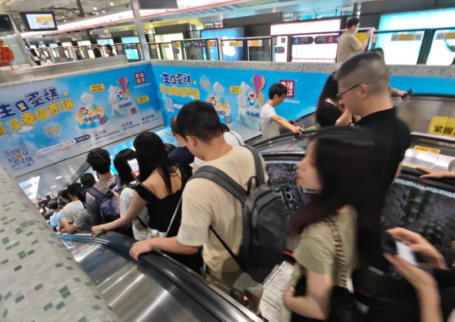 與其他一線城市相比較，深圳地鐵廣告有哪些突出的特點(diǎn)？選擇第一戶外傳媒發(fā)布深圳地鐵廣告有什么優(yōu)勢？