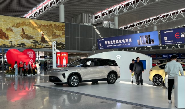 汽車行業(yè)如何選擇戶外廣告進(jìn)行有效傳播？第一戶外傳媒通常怎樣為汽車客戶做推廣方案？